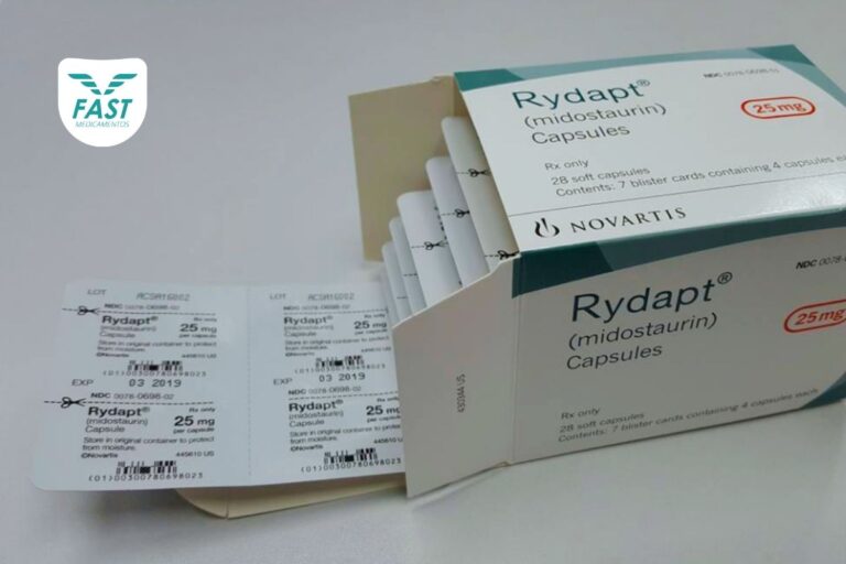 Caixa do medicamento Rydapt aberta